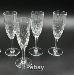 4 flutes à champagne en cristal saint louis modèle chantilly signé h = 19 cm