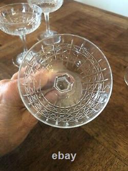 5 ÉLÉGANTES COUPES A CHAMPAGNE EN CRISTAL DE SAINT LOUIS, modèle ROLAND