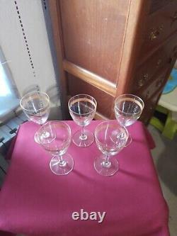 5 verres à vin en cristal de saint louis modèle roty gold signé H 13,2 cm