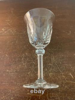 5 verres à vin taillé en cristal de Saint Louis (prix à la pièce)modèle2
