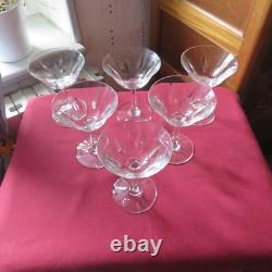 6 coupes à champagne en cristal de saint louis modèle Cerdagne signée