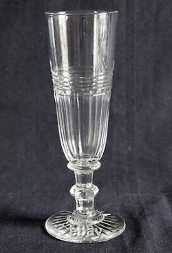 6 flûtes à champagne 1840 cristal de St Louis variante modèle Trianon XIXe
