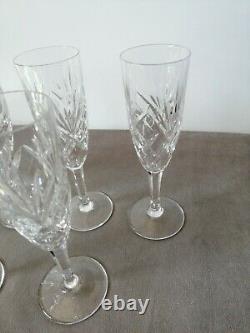 6 flûtes à champagne en cristal de Saint Louis, modèle Chantilly