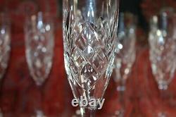 6 flûtes à champagne en cristal de Saint Louis, modèle Chantilly, h 18.8 cm