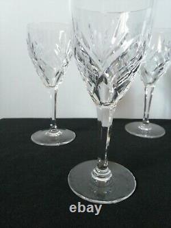 6 verres à Bourgogne en cristal de Saint Louis, modèle Chantilly