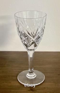 6 verres à vin blanc Saint-Louis signés Chantilly cristal 14 cm