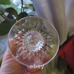 6 verres a vin en cristal de saint louis modèle trianon H 10,7 cm L 2