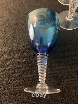 7 verres à vin bleu modèle grand lieu cristal de Saint Louis (prix à la pièce)