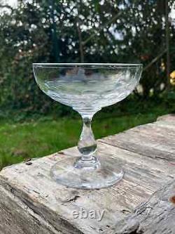 8 Coupes à champagne en cristal Baccarat, Saint louis, autres Style écaille