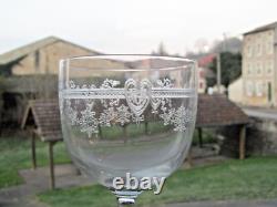 8 verres a eau gravé en cristal de Baccarat Saint louis