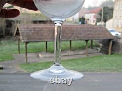 8 verres a eau gravé en cristal de Baccarat Saint louis
