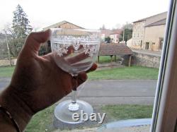 8 verres a eau gravé en cristal de Baccarat Saint louis