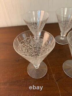 8 verres à vin à volutes modèle Lisieux en cristal Saint Louis (prix à la pièce)