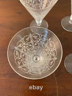 8 verres à vin à volutes modèle Lisieux en cristal Saint Louis (prix à la pièce)