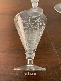 8 verres à vin à volutes modèle Lisieux en cristal Saint Louis (prix à la pièce)