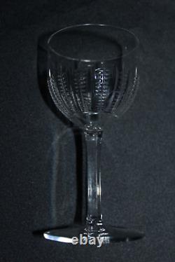 8 verres à vin en cristal de Saint Louis modèle Fougère parfait état H 13 cm