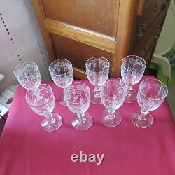 8 verres a vin en cristal de saint louis modèle Talma gravure 899 H 12 cm