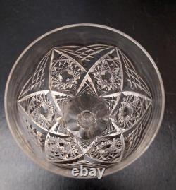 9 VERRES à VIN en CRISTAL TAILLE, Haut 16 cm BACCARAT, SAINT LOUIS
