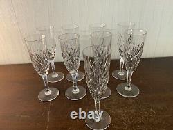 9 flûtes à champagne modèle taillé en cristal de Saint Louis prix à la pièce