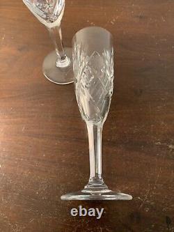 9 flûtes à champagne modèle taillé en cristal de Saint Louis prix à la pièce