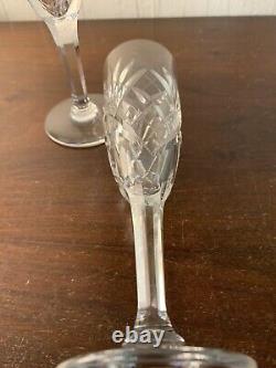 9 flûtes à champagne modèle taillé en cristal de Saint Louis prix à la pièce
