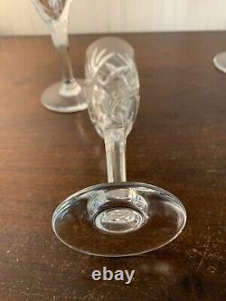 9 flûtes à champagne modèle taillé en cristal de Saint Louis prix à la pièce