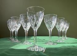 9 verres à liqueur en Cristal Saint-Louis taillé Vic Catalogue 1930