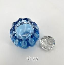 Ancien flacon à parfum ART DECO en cristal signé SAINT LOUIS doublé BLEU 13 cm