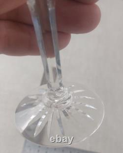 Ancien verre / flûte champagne, cristal vert, style Tommy de Saint Louis