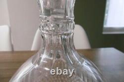 Ancienne carafe aiguière en cristal de Saint Louis modèle Tommy