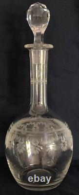 Ancienne carafe en cristal gravé Baccarat St Louis