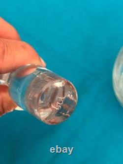 Ancienne carafe en cristal gravé Baccarat St Louis