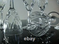 Anciennes 6 Verres A Vin En Cristal Modele Monako Taille St Louis Signe
