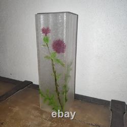 Beau vase Art Nouveau au chardon en Cristal Baccarat ou Saint Louis dégagé