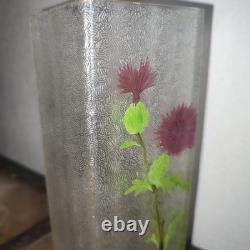 Beau vase Art Nouveau au chardon en Cristal Baccarat ou Saint Louis dégagé