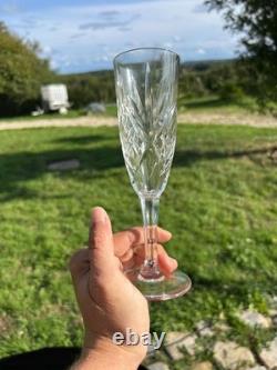 Belle Serie De 6 Flutes A Champagne En Cristal De Saint Louis Modele Chantilly