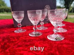 Belle Serie De 6 Verres A Liqueur En Cristal De Saint Louis Modele Trianon