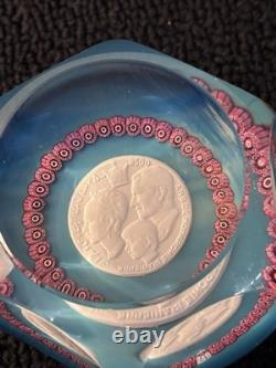 Boule presse papier 2500 ans monarchie Iranienne cristal de Saint Louis