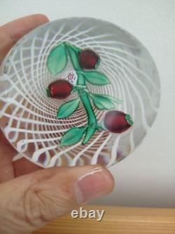 Boule presse papier cristal de Saint Louis fruits rouges 1954