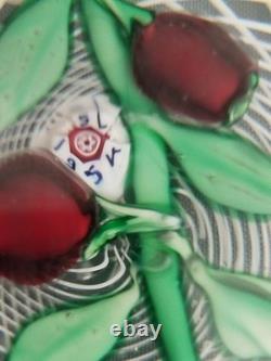 Boule presse papier cristal de Saint Louis fruits rouges 1954