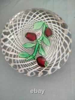 Boule presse papier cristal de Saint Louis fruits rouges 1954