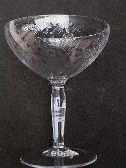 COUPES A CHAMPAGNE série de 5 CRISTAL Gravé Ancien H 10.5 SAINT LOUIS/ BACCARAT