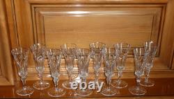 CRISTAL SAINT-LOUIS 10 Flutes a Champagne modèle CAMARGUE 18,5 cm SUPERBES