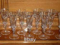 CRISTAL SAINT-LOUIS 10 Flutes a Champagne modèle CAMARGUE 18,5 cm SUPERBES