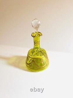 Carafe à Liqueur En Cristal Vert Napoléon III. Manufacture saint-Louis