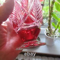 Carafe à liqueur en cristal de couleur rouge de baccarat ou st louis