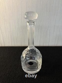 Carafe à liqueur modèle gravé fleurs en cristal de Saint Louis