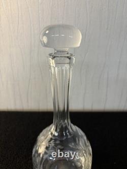 Carafe à liqueur modèle gravé fleurs en cristal de Saint Louis