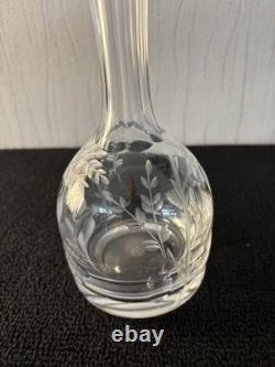 Carafe à liqueur modèle gravé fleurs en cristal de Saint Louis