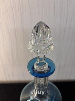 Carafe à vin modèle Tommy overlay bleu ciel en cristal de Saint Louis